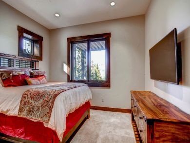Mountain Luxury Ski Home with Great Kitchen